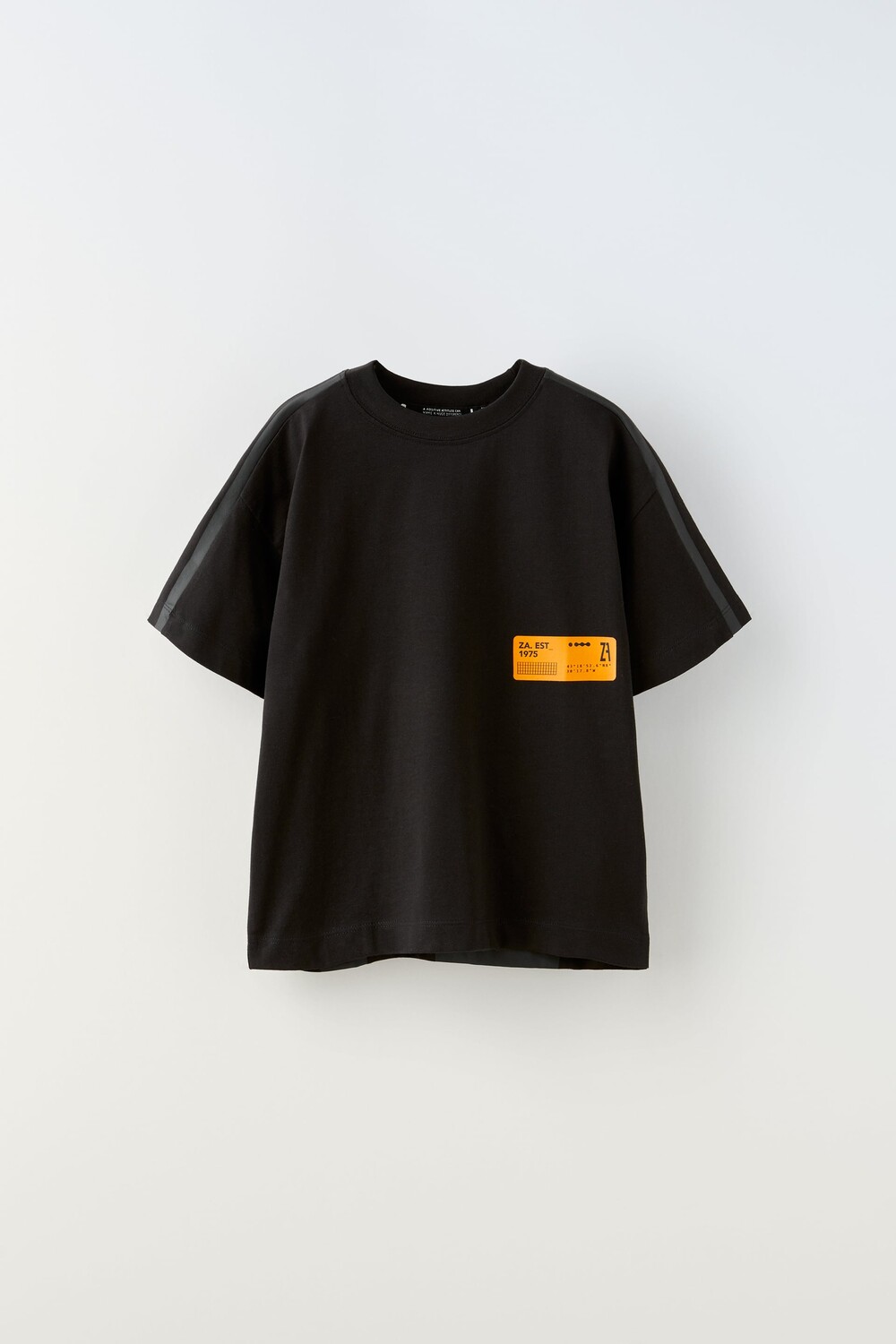 

Спортивная футболка с контрастными деталями Zara, черный