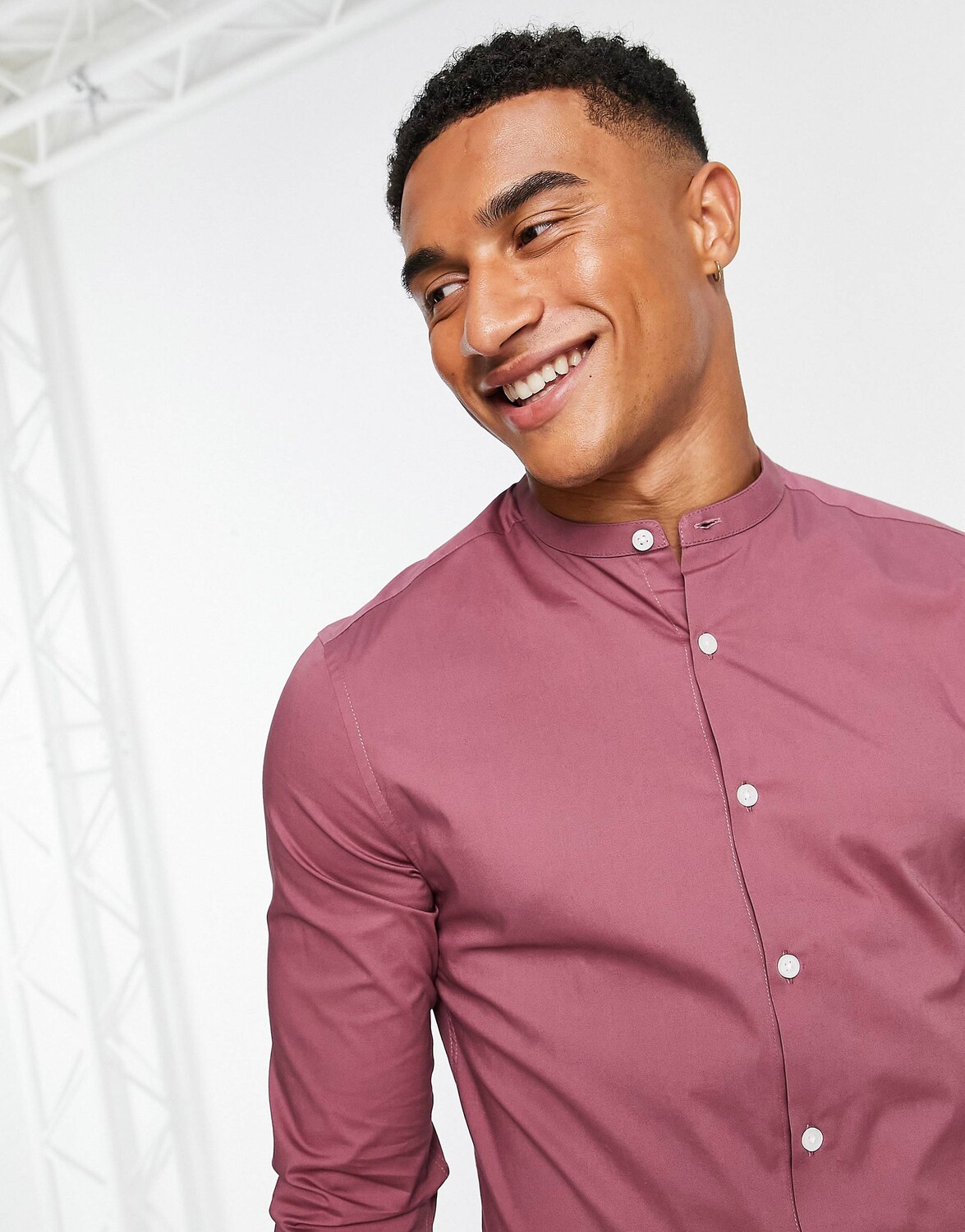 

Рубашка скинни ягодного цвета с воротником-стойкой ASOS DESIGN