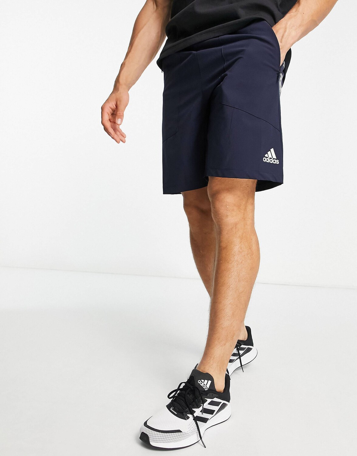 

Темно-синие шорты с логотипом adidas Training Train Icons