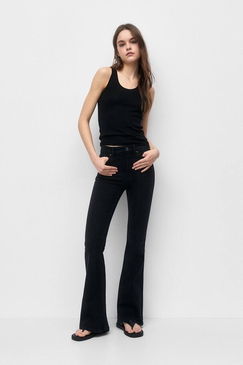 

Расклешенные джинсы с завышенной талией Pull&Bear, черный