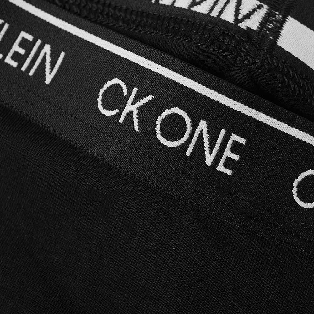 

стринги Calvin Klein