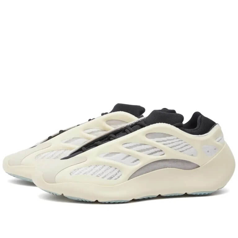 

Кроссовки Yeezy 700V3, бежевый