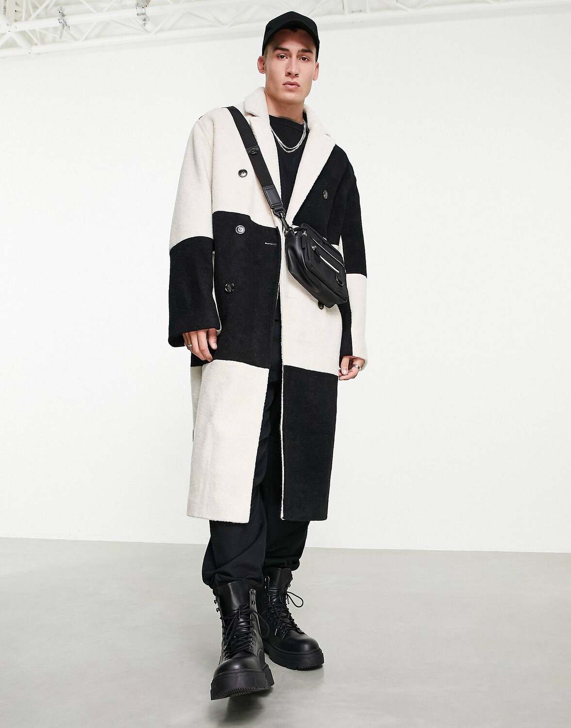 

Пальто оверсайз с эффектом шерсти в крупную клетку ASOS DESIGN, Черный