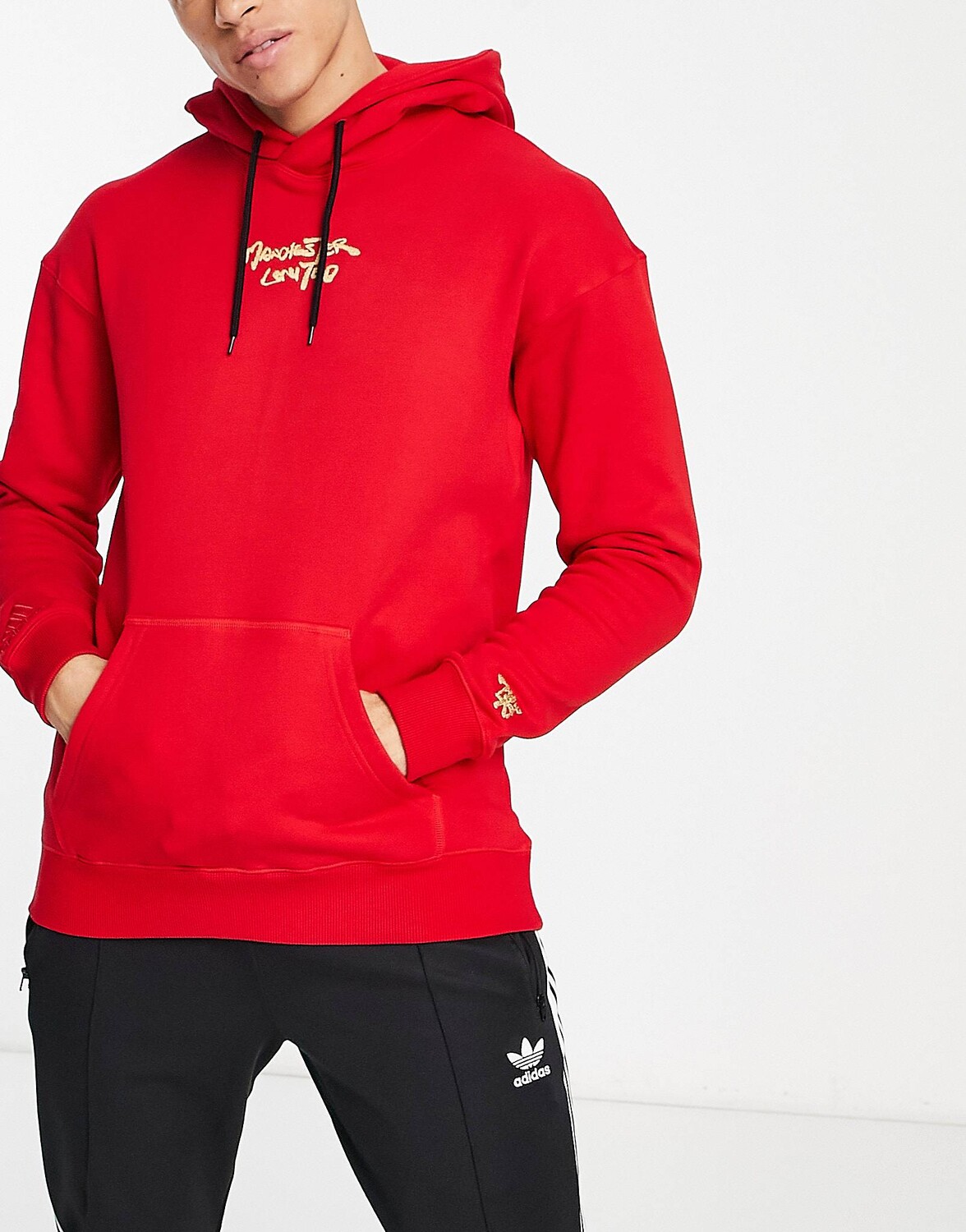 

Худи красного цвета adidas Football Manchester United