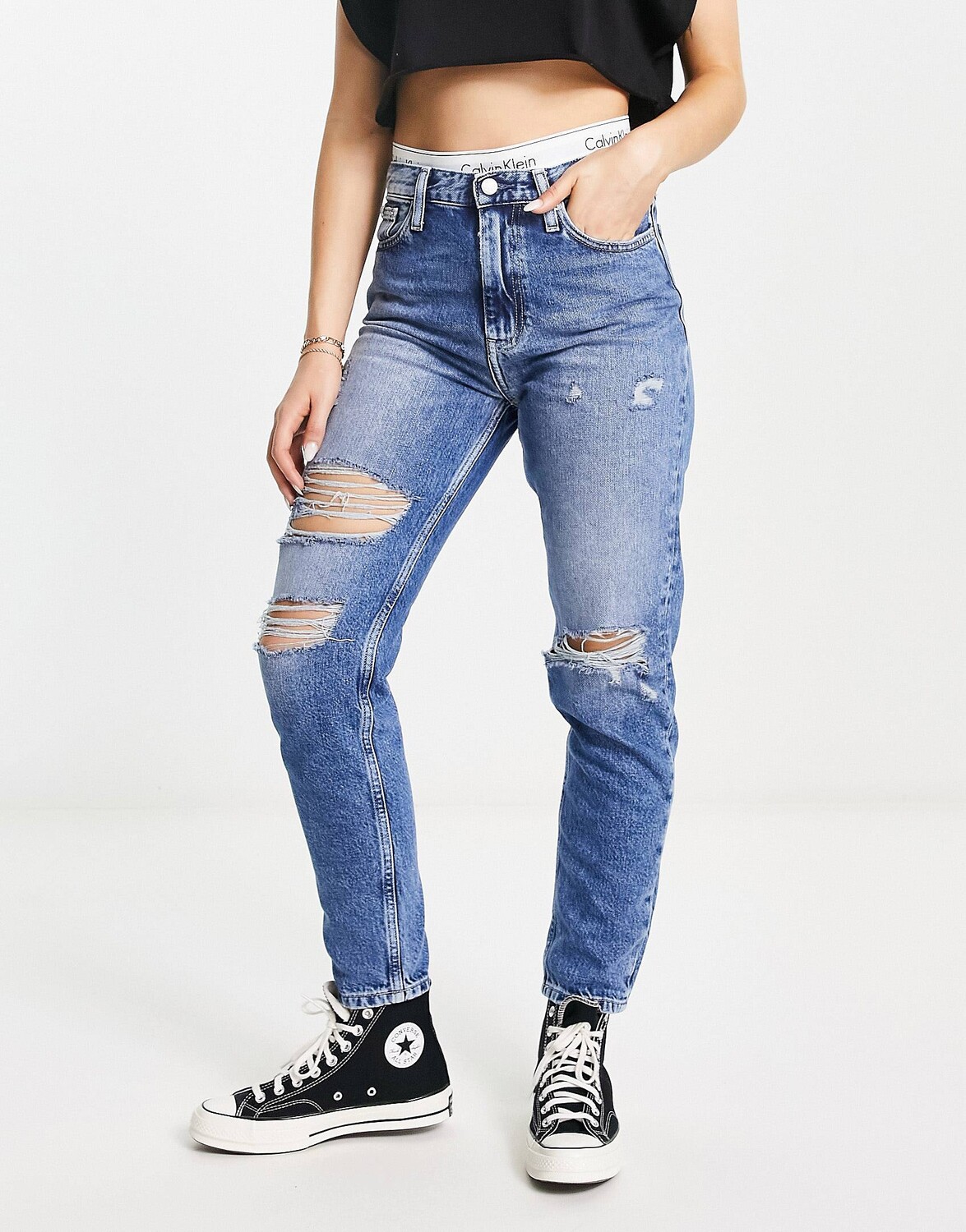 

Потертые джинсы \"мом\" Calvin Klein Jeans