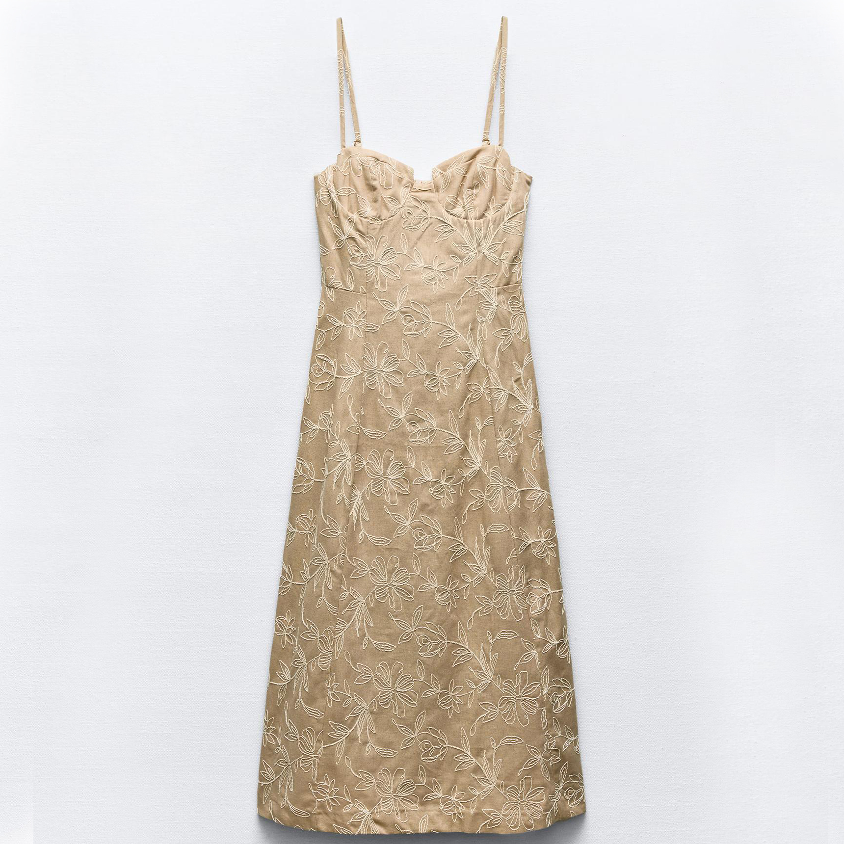 Платье Zara Midi With Floral Embroidery, экрю/бежевый