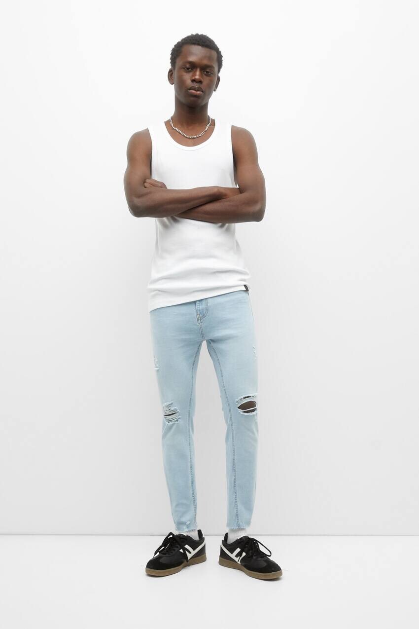 

Рваные джинсы-морковки Pull&Bear, бледный индиго
