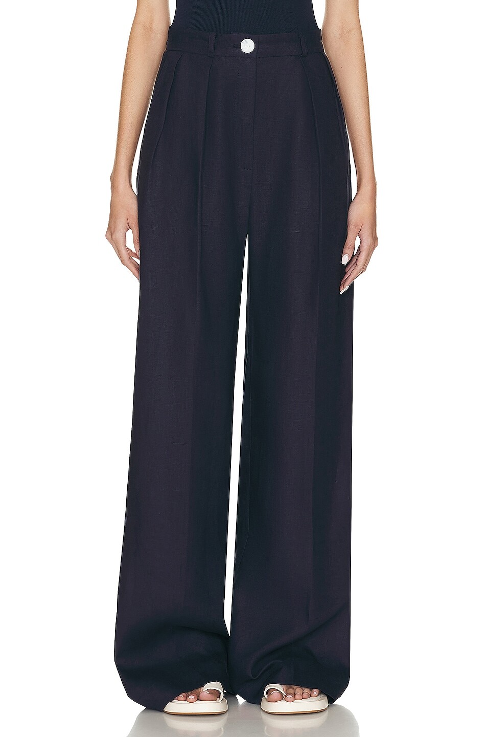 

Брюки Matthew Bruch Button Pleated Trouser, темно-синий