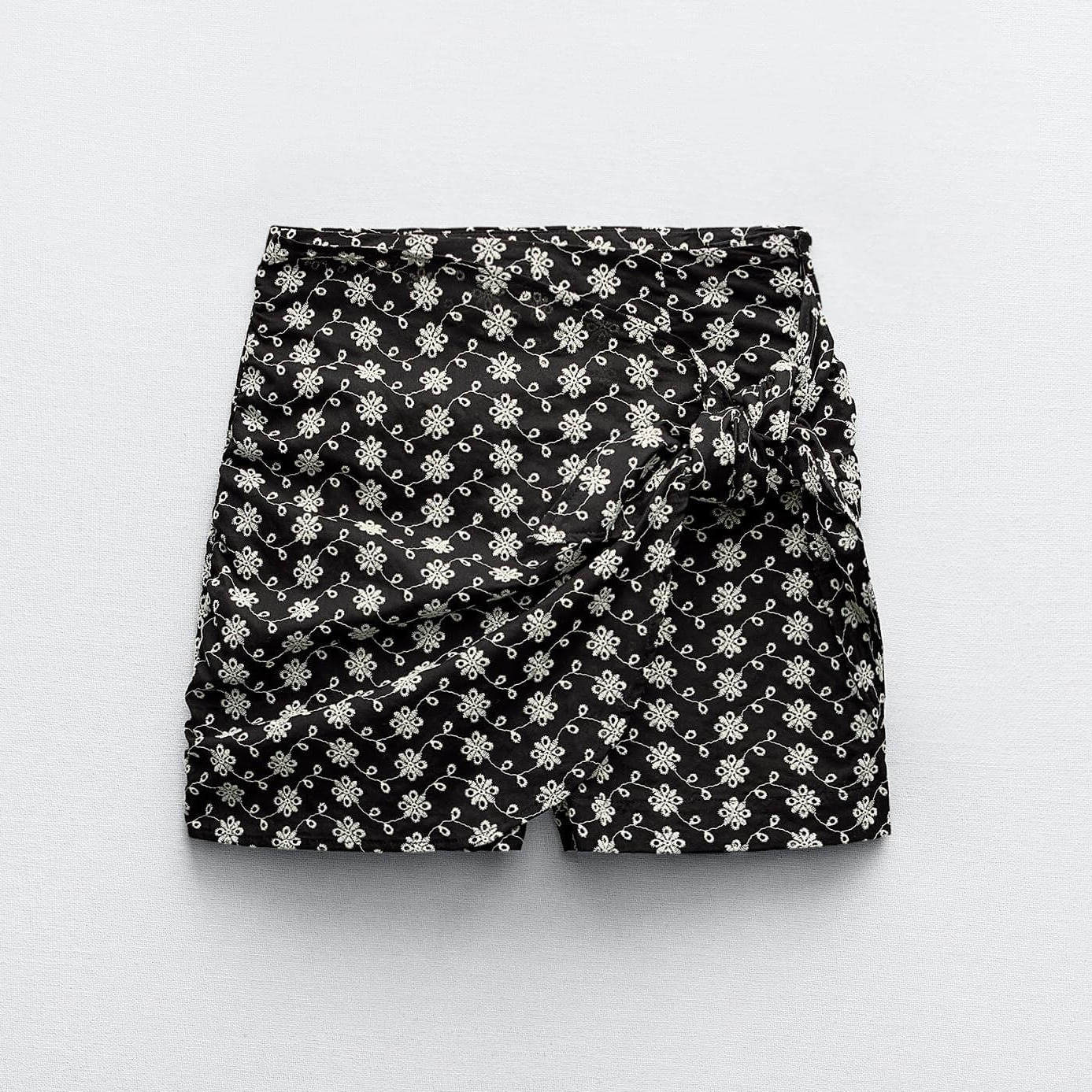 Юбка-шорты Zara Knotted With Cutwork Embroidery, черный/экрю