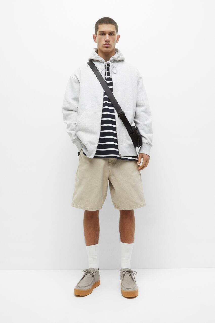 

Шорты-бермуды Carpenter Pull&Bear, серый