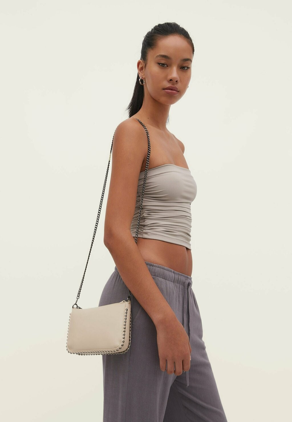 

Сумка через плечо Stradivarius, бежевый