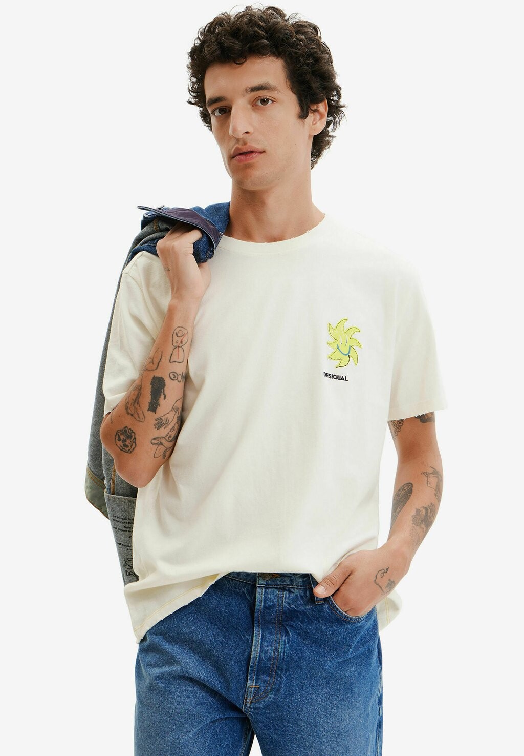 

Футболка с принтом Desigual, белый