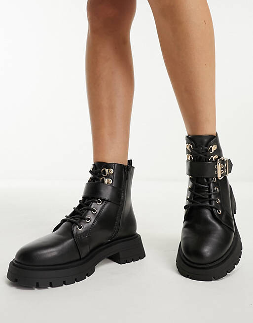Черные походные ботинки на шнуровке ASOS DESIGN Wide Fit April