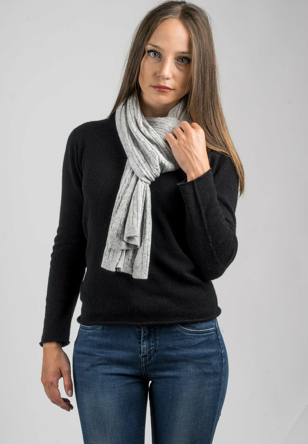 

Шаль Dalle Piane Cashmere, светло-серый