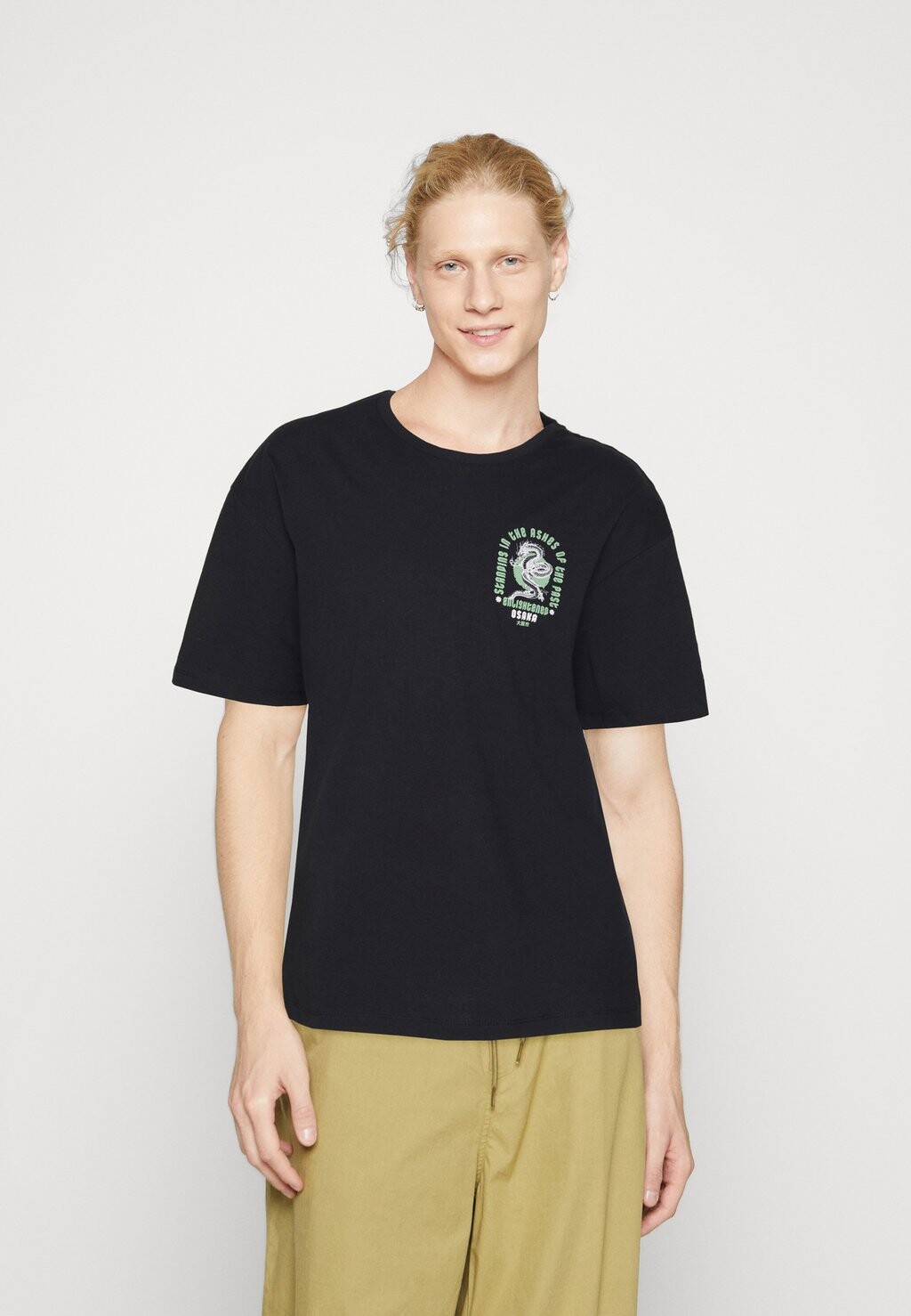 

Футболка с принтом Jorenlightened Tee Crew Neck Unisex Jack & Jones, черный
