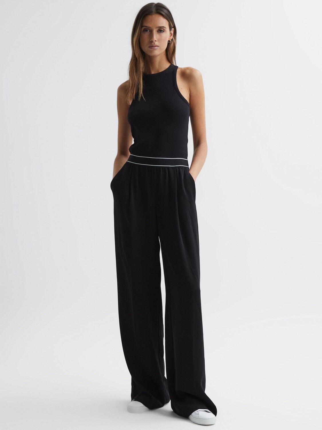 

Брюки Reiss Abigail в полоску с поясом, черные