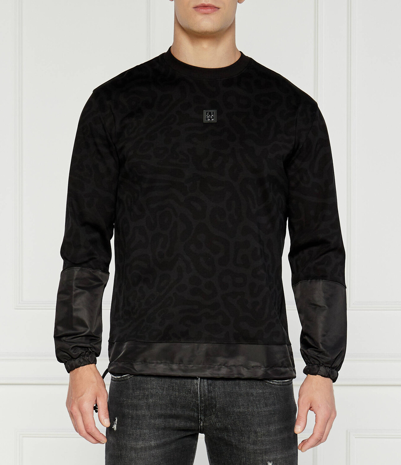 

Толстовка HUGO Dabyuno Regular Fit, черный