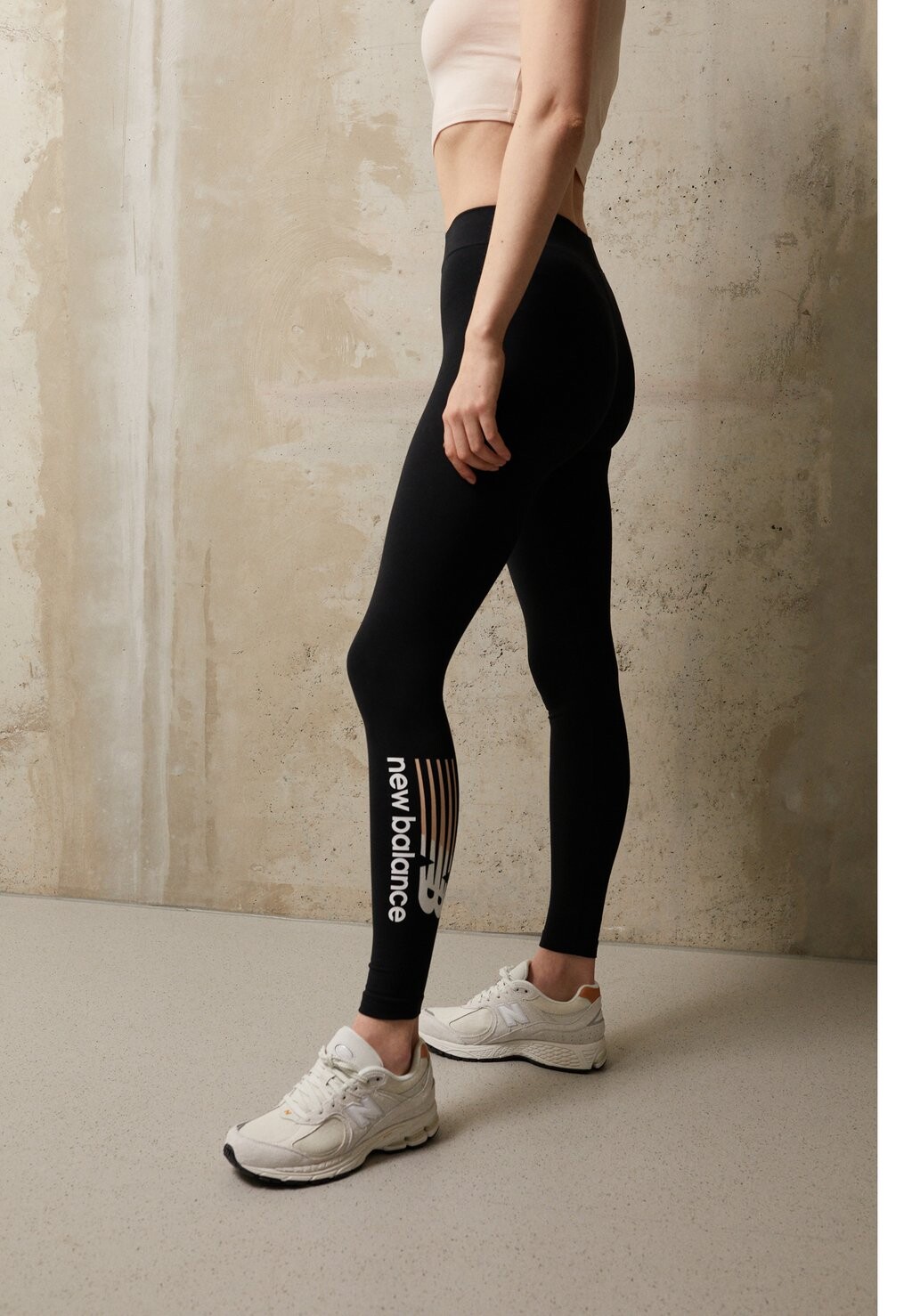 

Леггинсы New Balance, черный