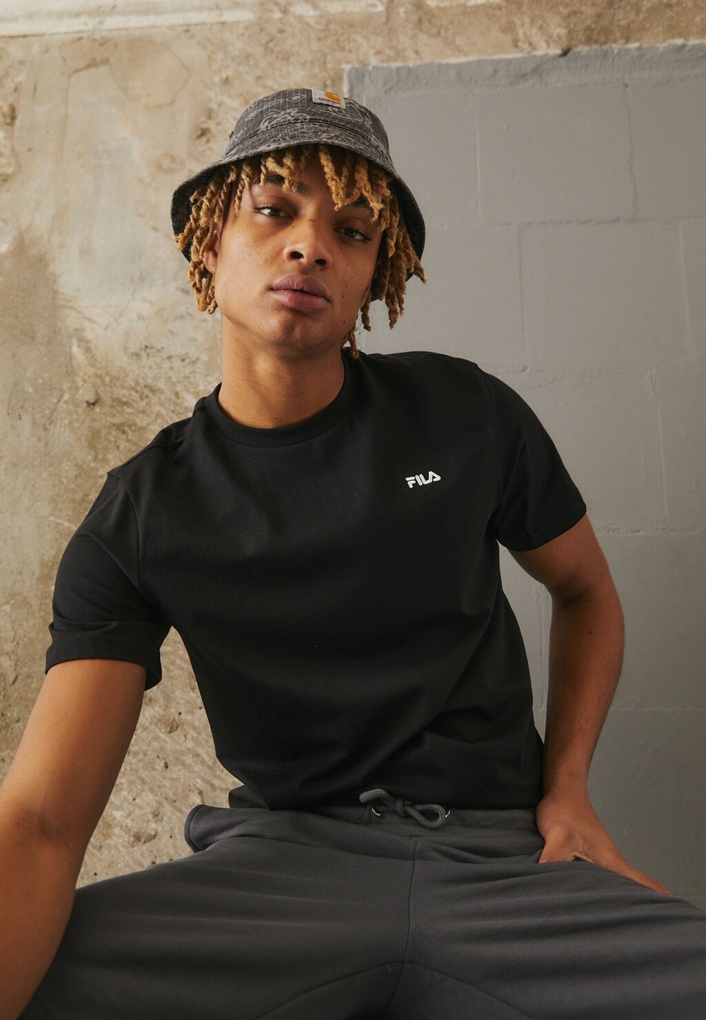

Базовая футболка Fila, черный