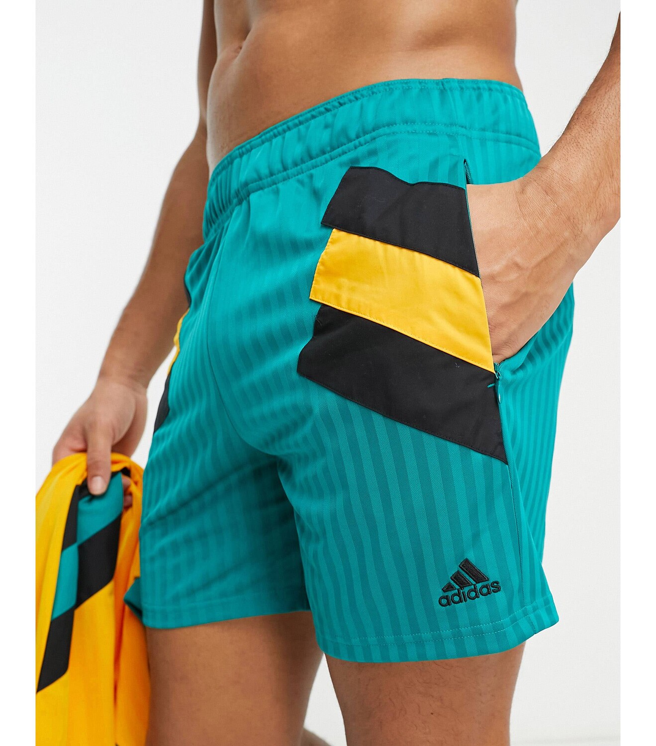 

Зеленые шорты adidas Football FC Bayern Munich Icons adidas performance