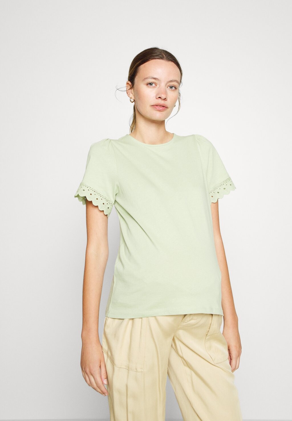

Базовая футболка Vero Moda, Серый