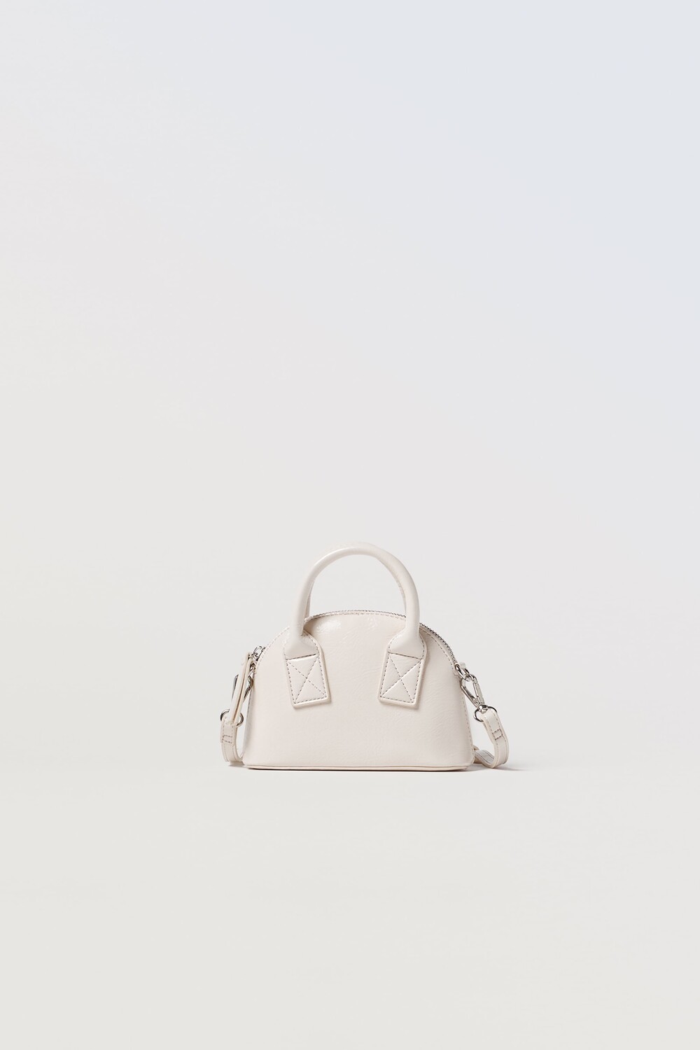

Мини-сумка с патентной отделкой Zara, экрю белый