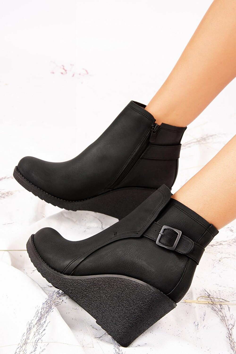 

J674321409 Черные женские ботинки Fox Shoes