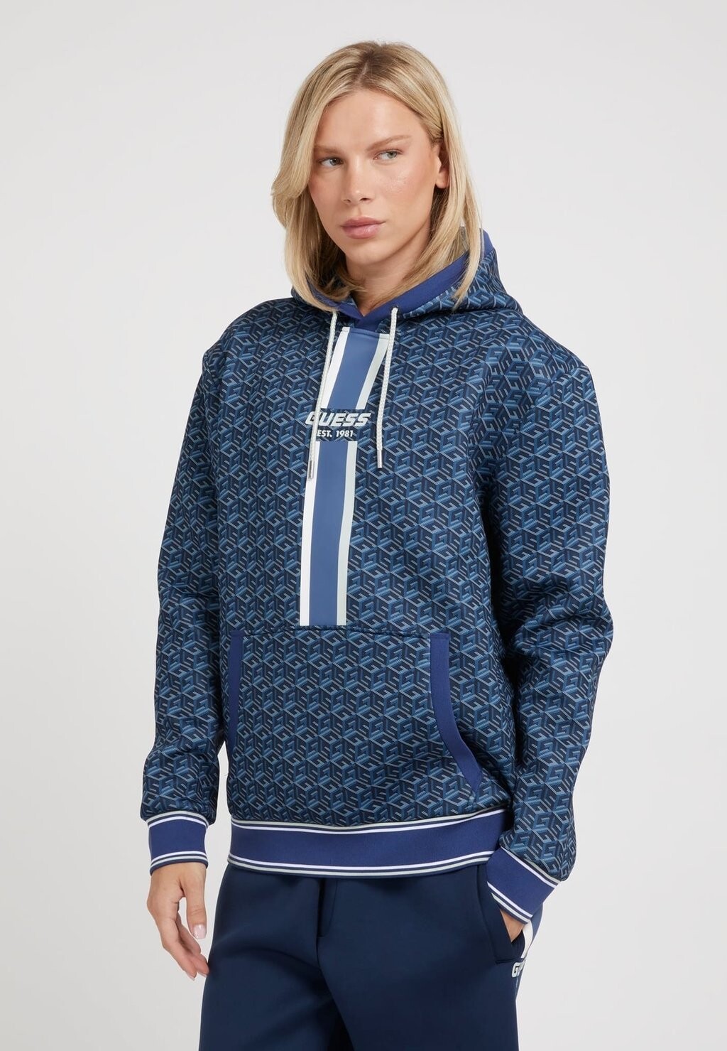 

Толстовка с капюшоном Guess, Черный