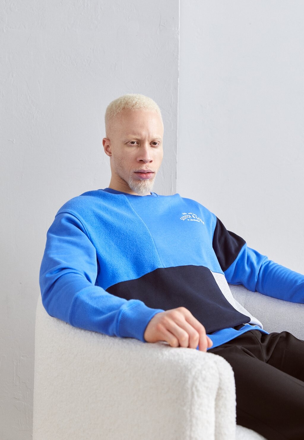 

Толстовка RELAXED FIT BLOCKING Scotch & Soda, цвет rhythm blue