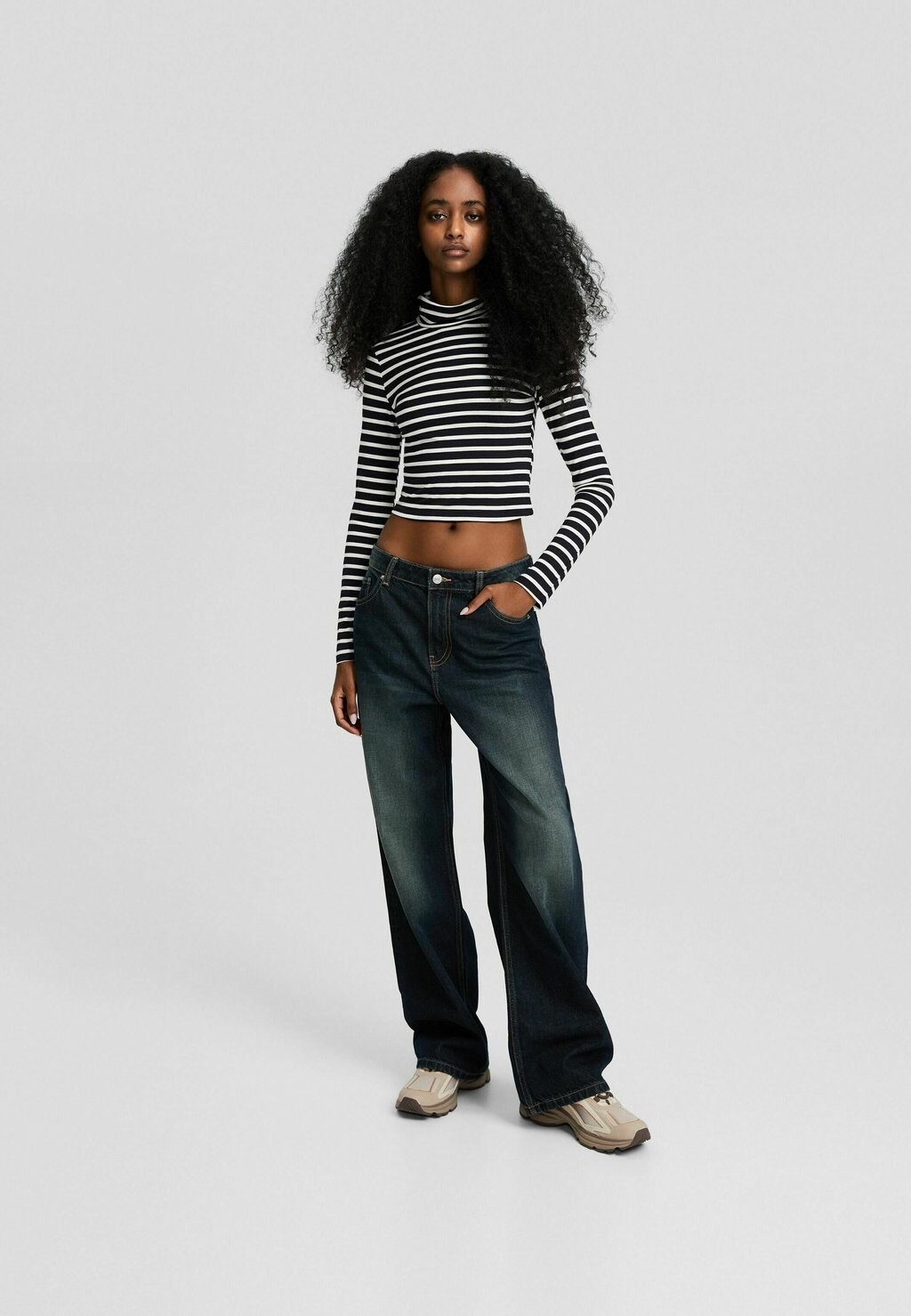 

Блузка с длинными рукавами Bershka, черный