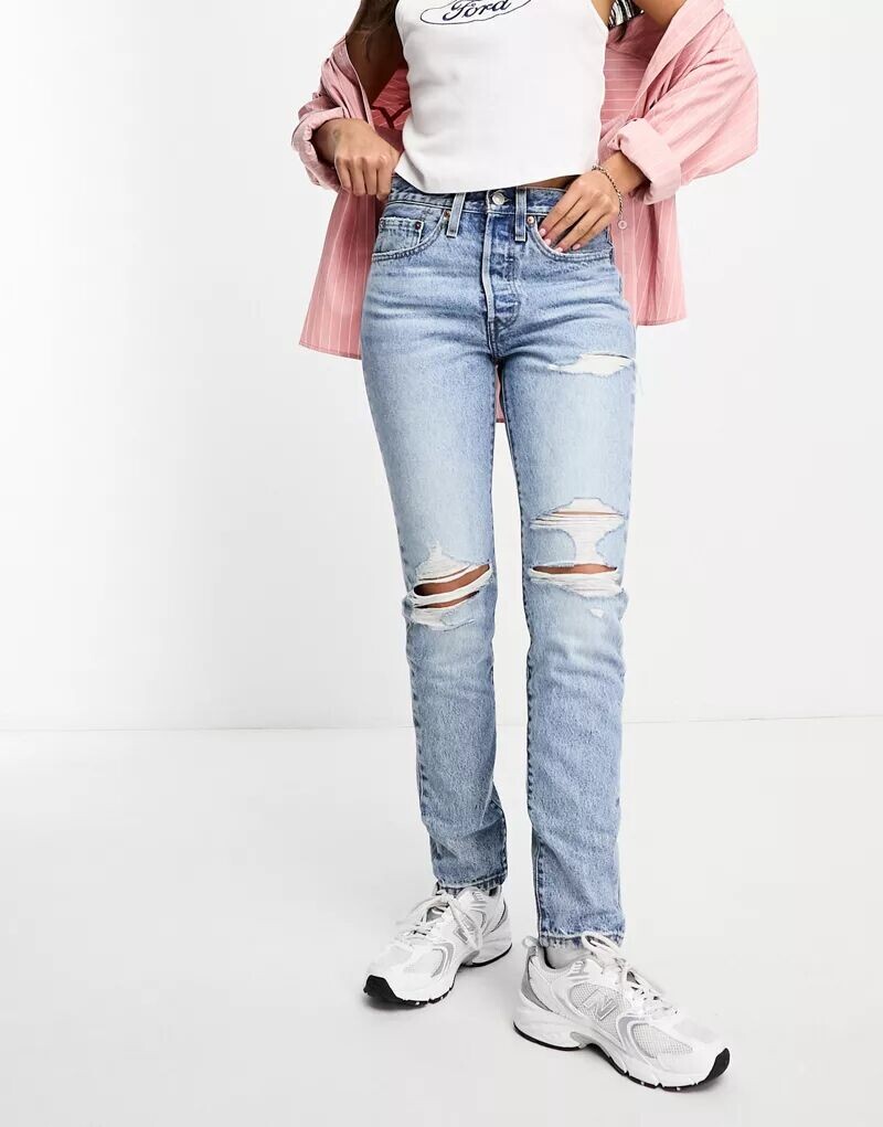 

Голубые джинсы скинни Levi's 501 с потертостями