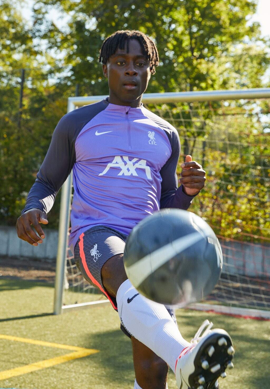 

Футболка с длинными рукавами Liverpool Fc Sf Winterized Strike Drill Top Nike, цвет space purple/gridiron/white