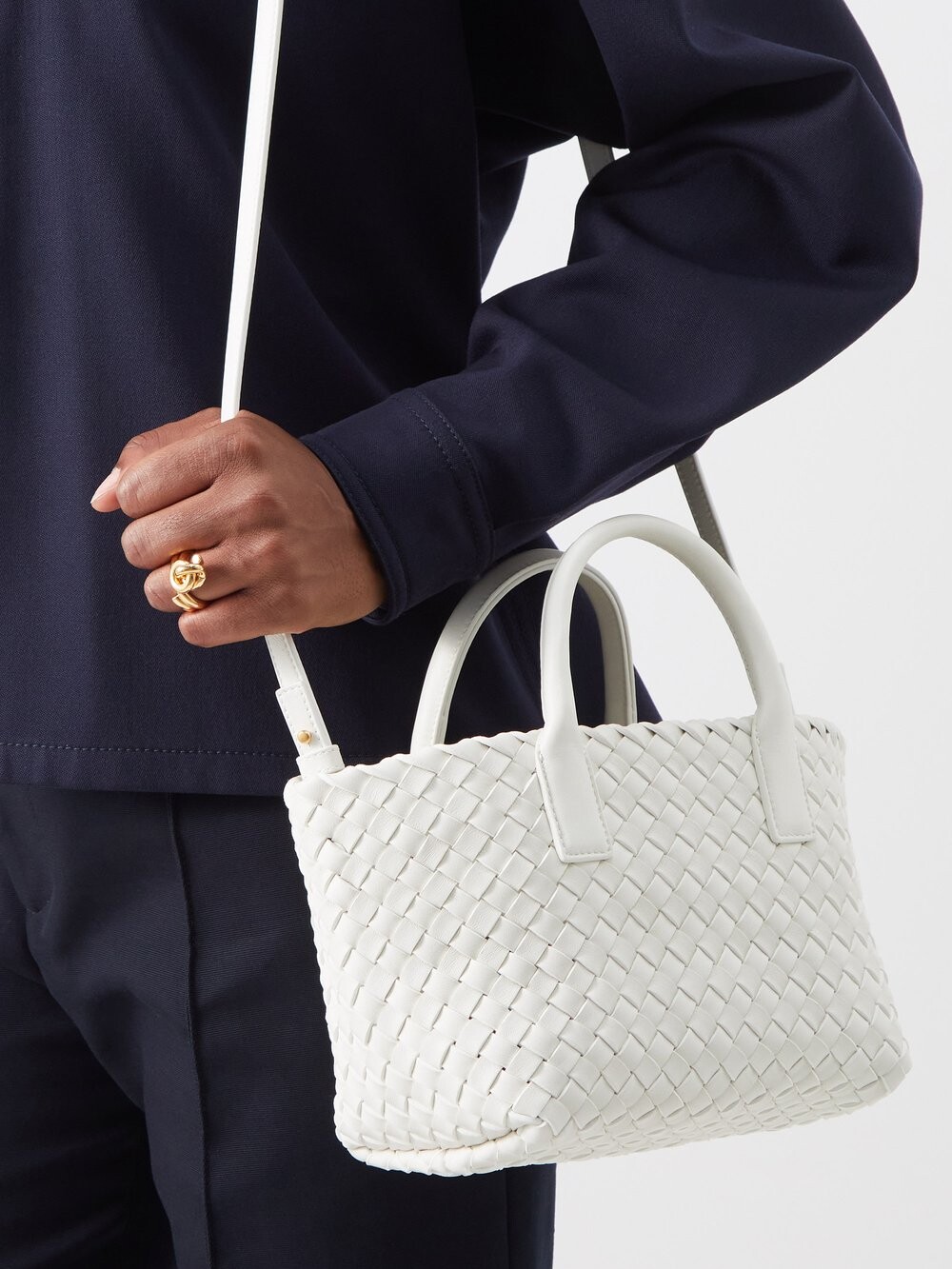 

Сумка cabat mini из кожи intrecciato с верхней ручкой Bottega Veneta, белый