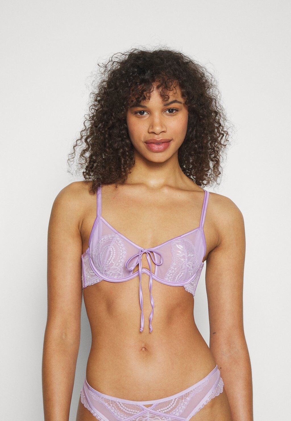 

Бюстгальтер на косточках Hunkemöller, фиолетовый