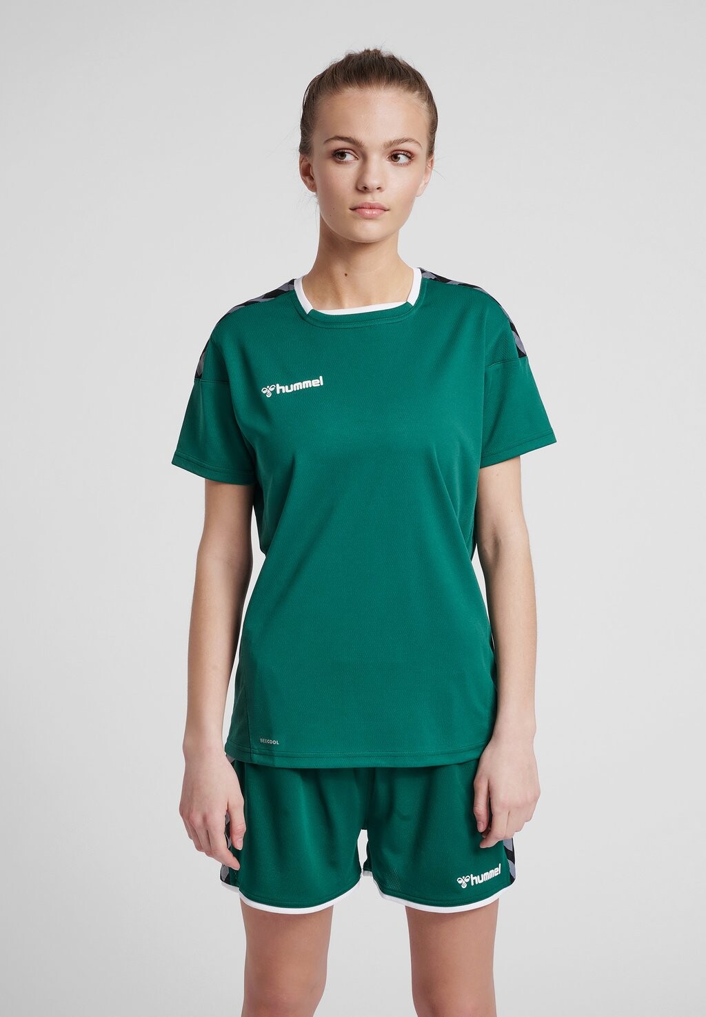 

Футболка с принтом Hummel, зеленый