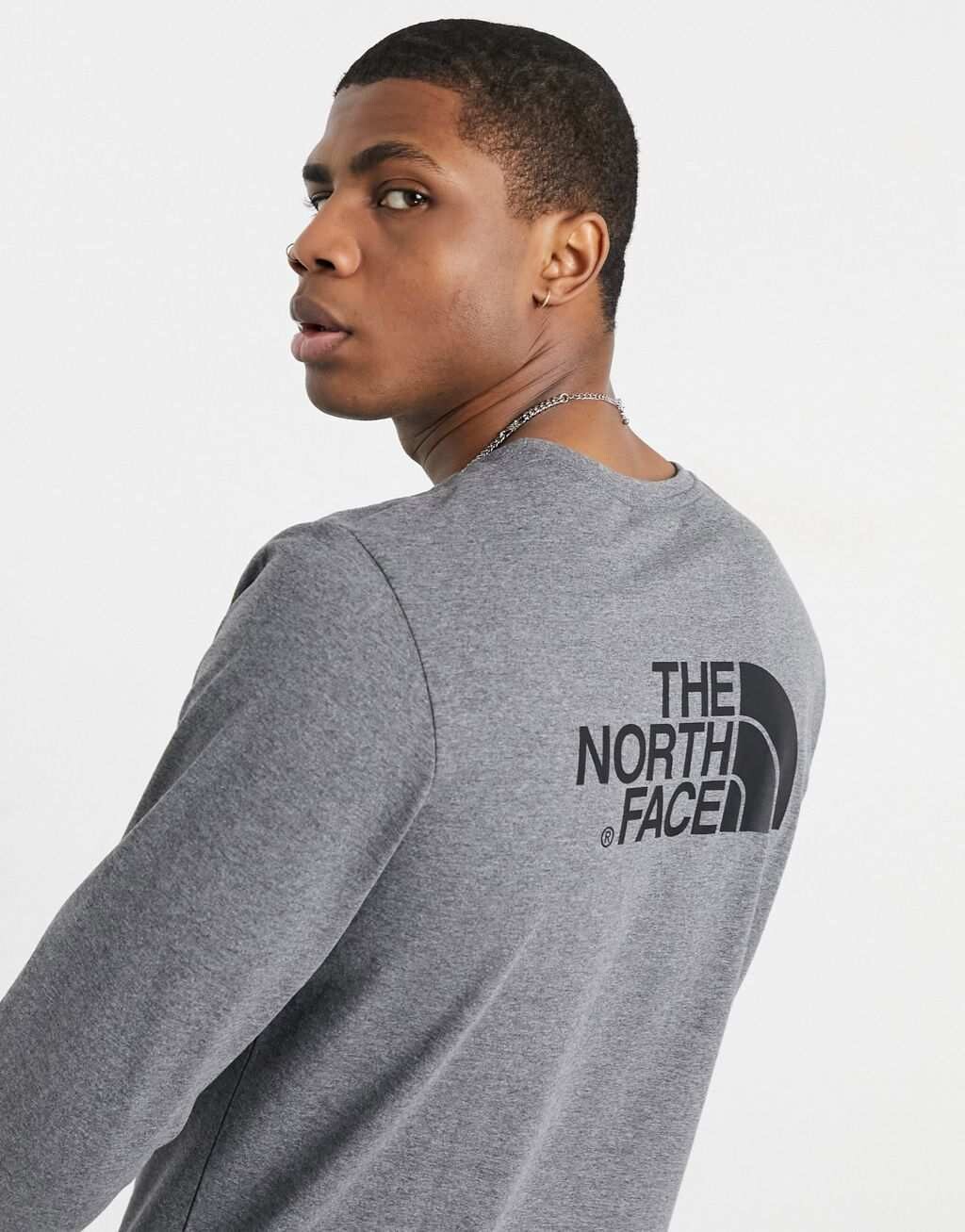 

Серая футболка с длинными рукавами и принтом на спине The North Face East, Серый