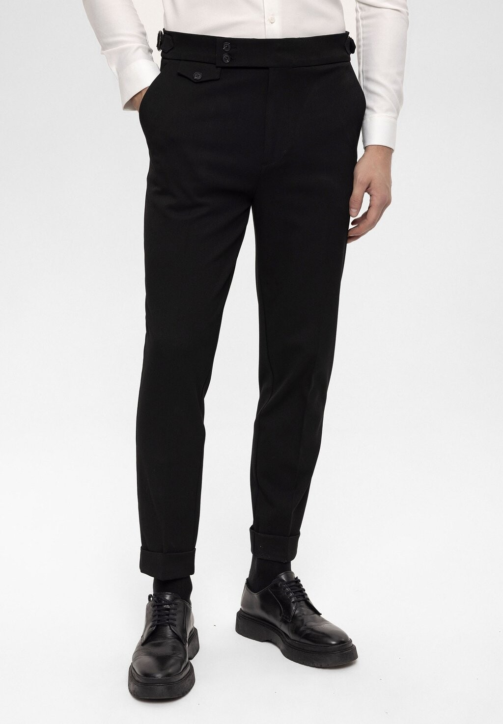 

Брюки With Buckle Belt Detail Antioch, черный