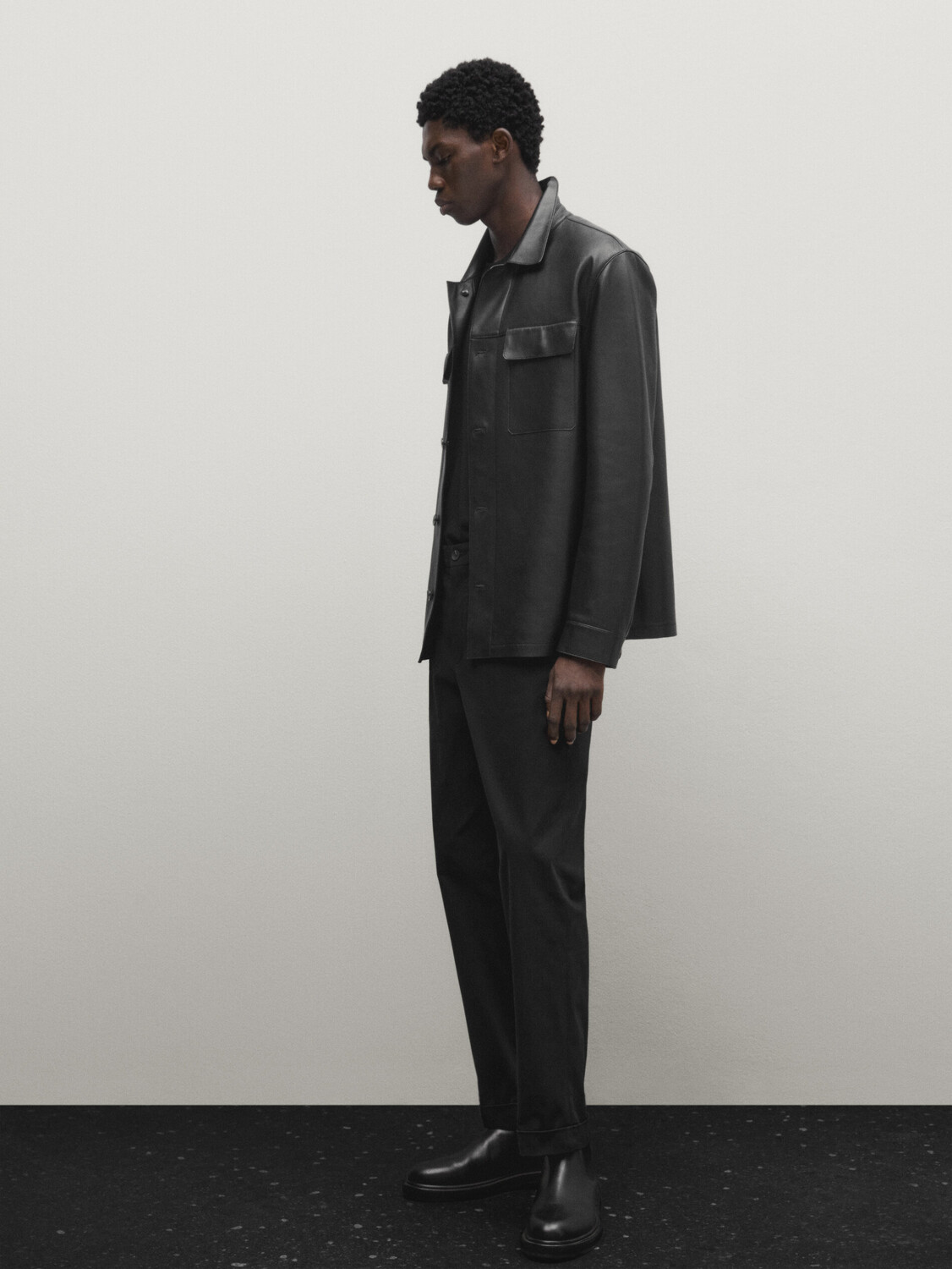 

Рубашка из кожи наппа Massimo Dutti, черный