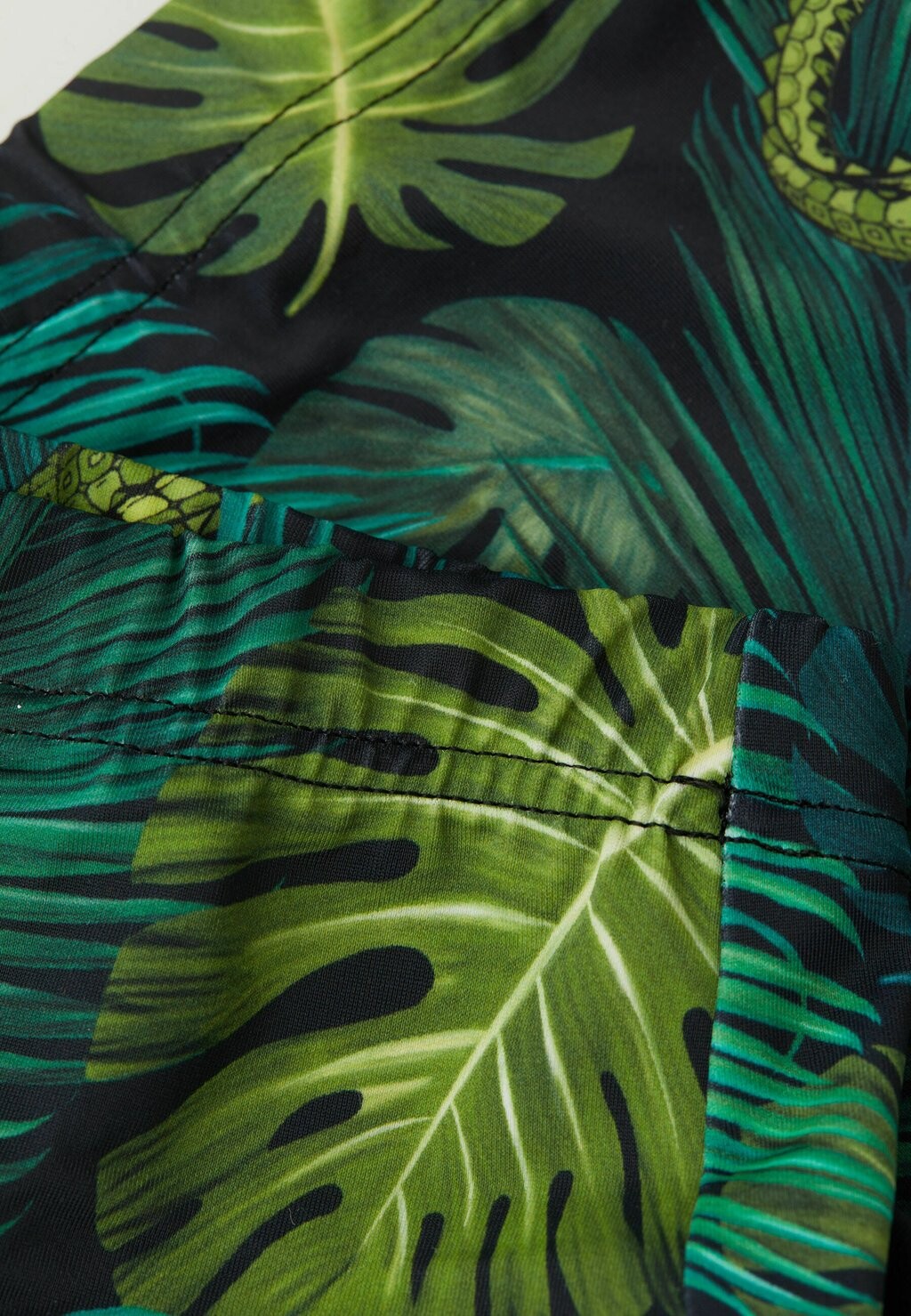 

Плавки-трусы Tezenis, цвет Grün W Nero Stampa Crocodile Jungle