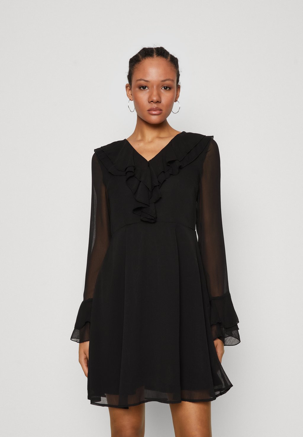 Элегантное платье Yasrufla Dress YAS, черный