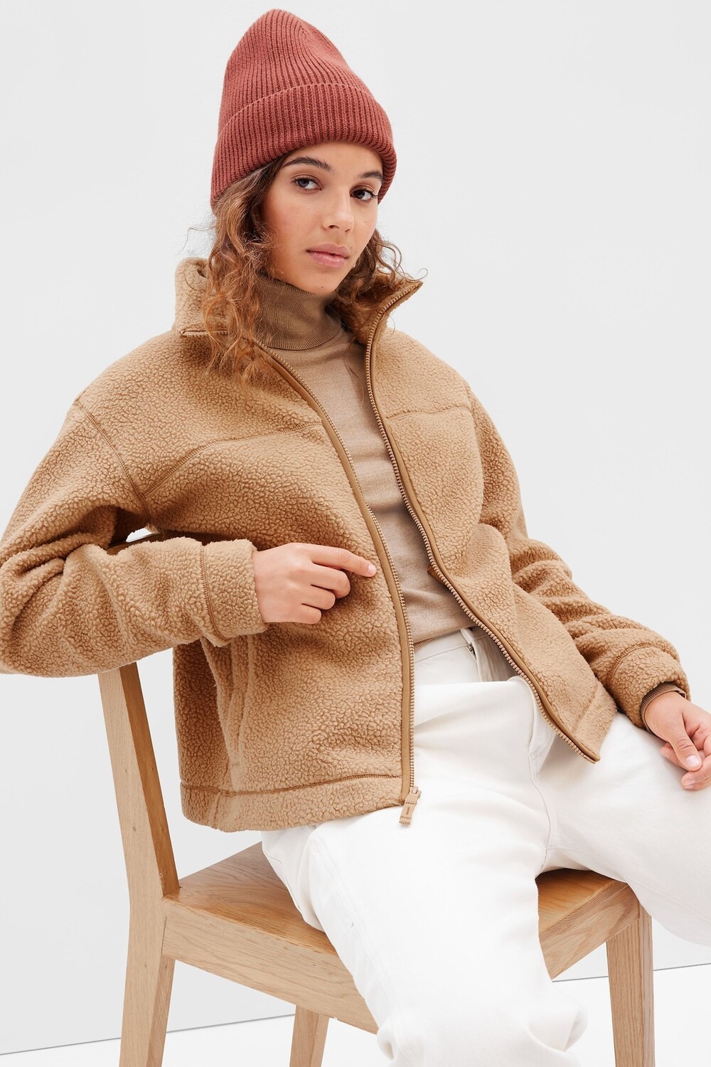 

Куртка из искусственной овчины Gap, коричневый