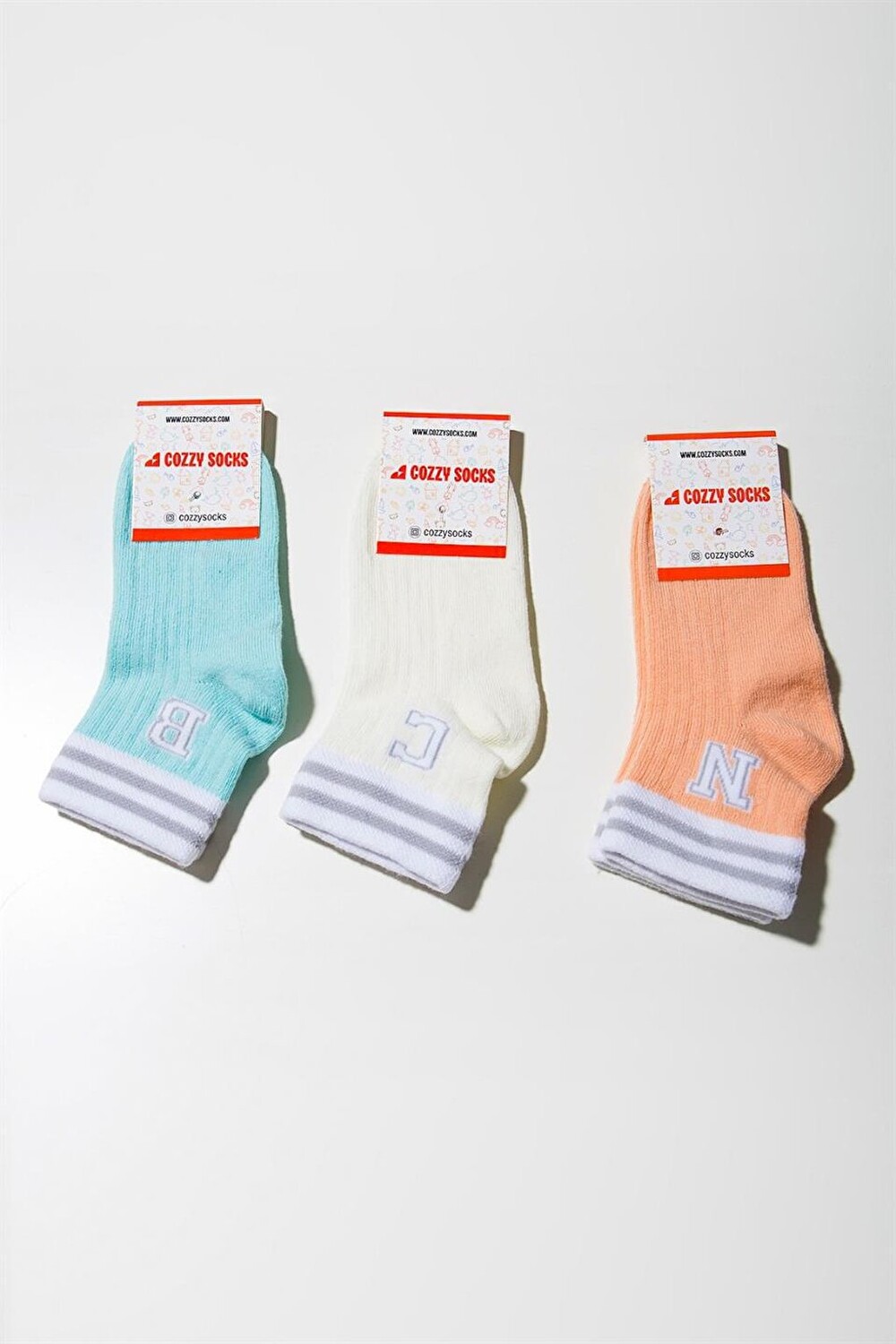

Набор из 3 ярких носков для девочек с буквами Cozzy Socks