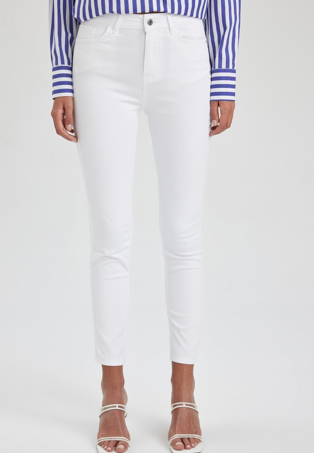 

Джинсы Skinny Fit DeFacto, белый