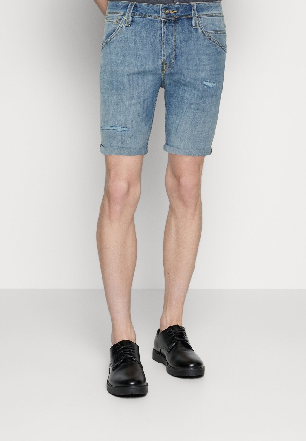 

Джинсовые шорты Jack & Jones