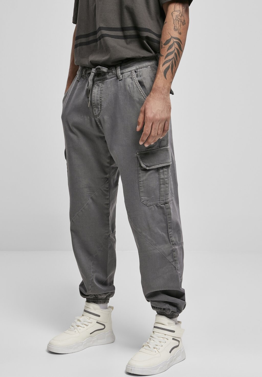 

Брюки карго ТРИКОТАЖНЫЕ БРЮКИ CARGO JOGGING Pants Urban Classics, цвет asphalt