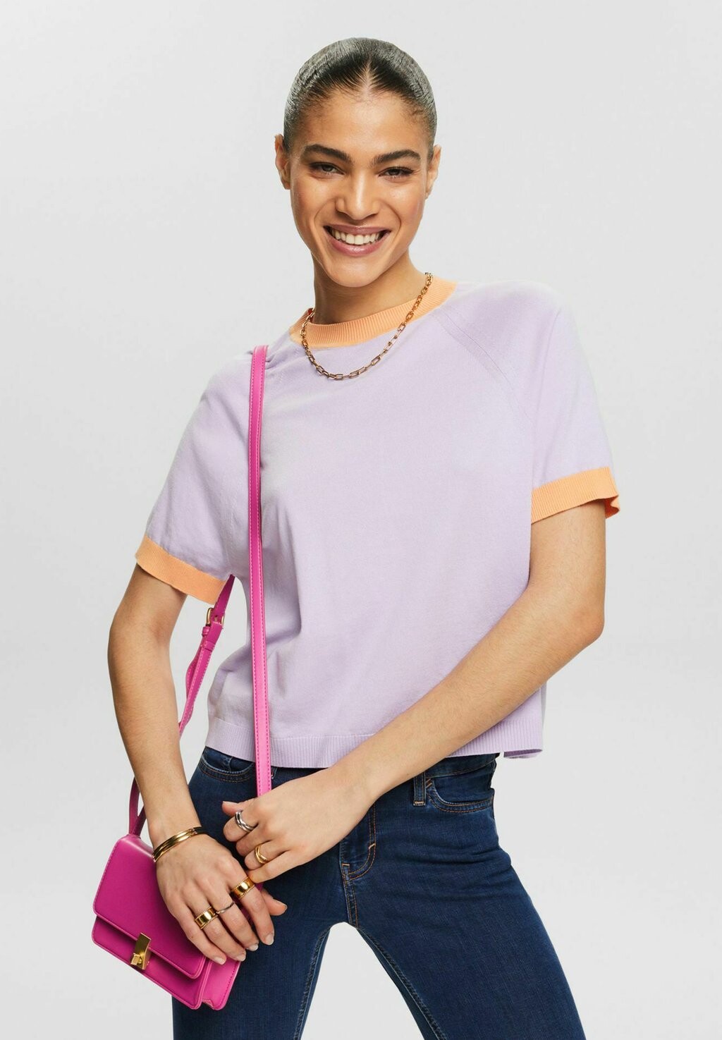 

Базовая футболка KURZÄRMLIGER IM ZWEIFARBEN-DESIGN Esprit, цвет lavender