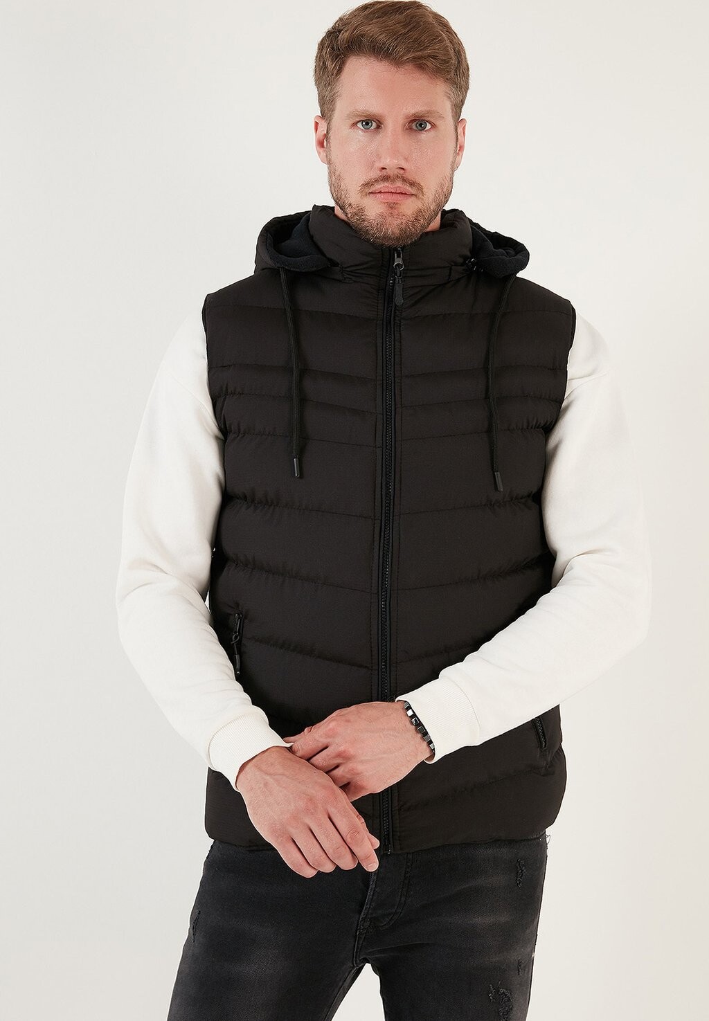 

Жилет REGULAR FIT Buratti, черный