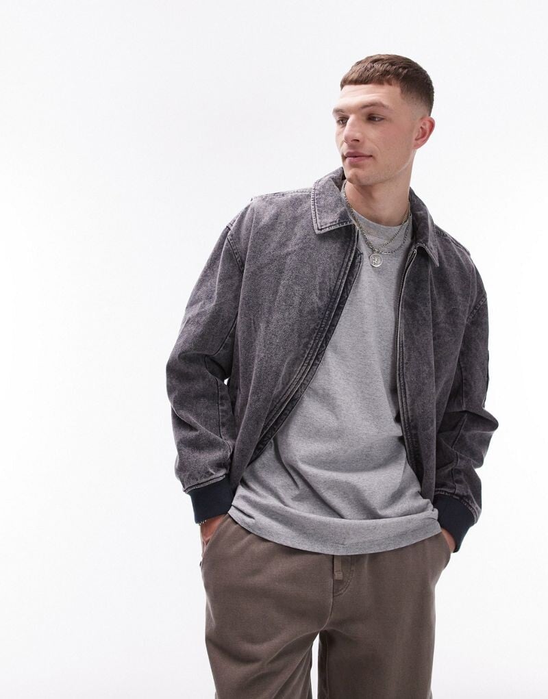 

Черный бомбер из стираного твила Topman