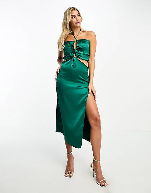 цена Изумрудно-зеленое атласное платье макси с вырезами Rebellious Fashion