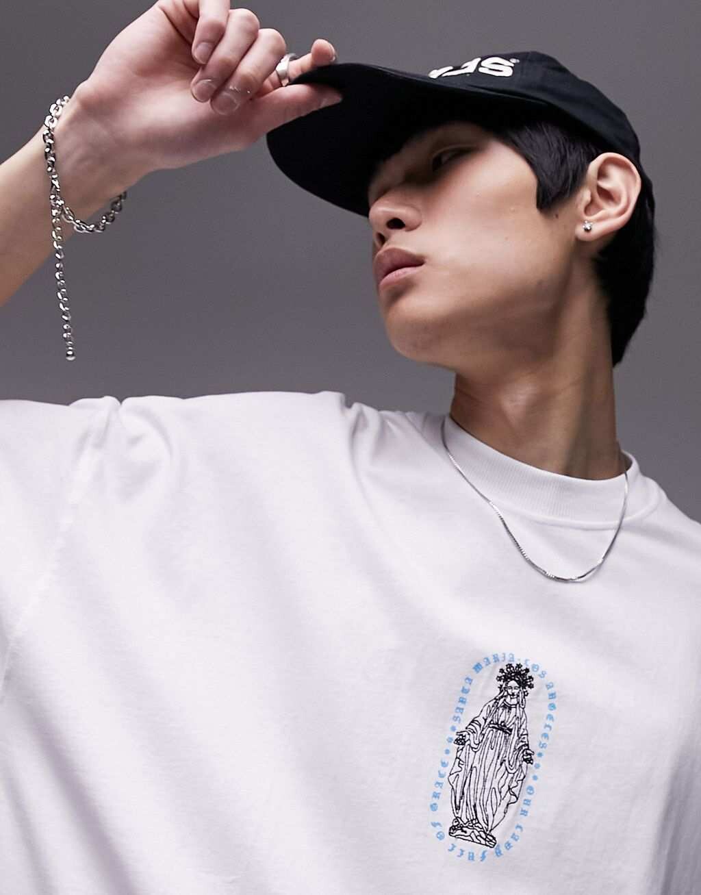 

Белая футболка оверсайз с вышивкой Santa Maria Topman